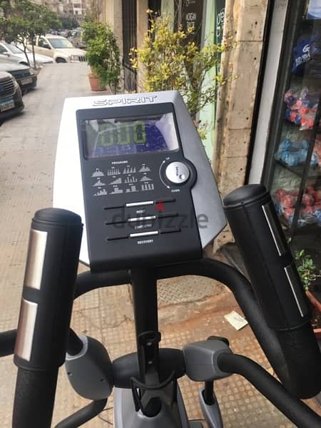big elliptical spirit like new used 2 times only 70/443573 RODGE 2