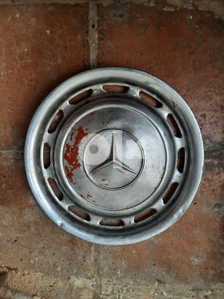 Mercedes wheel cover 2