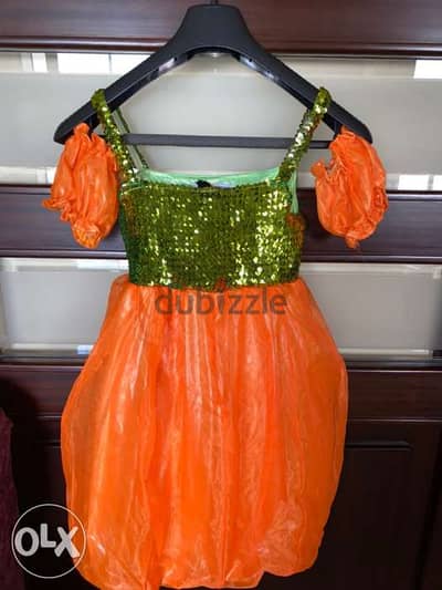 character dress 8/9 years 300,000 LL