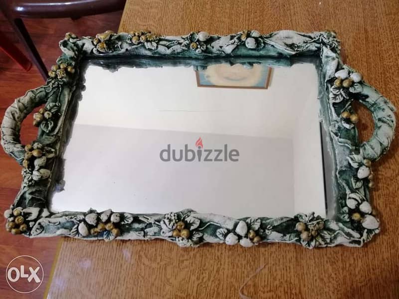 Tray with mirror 2