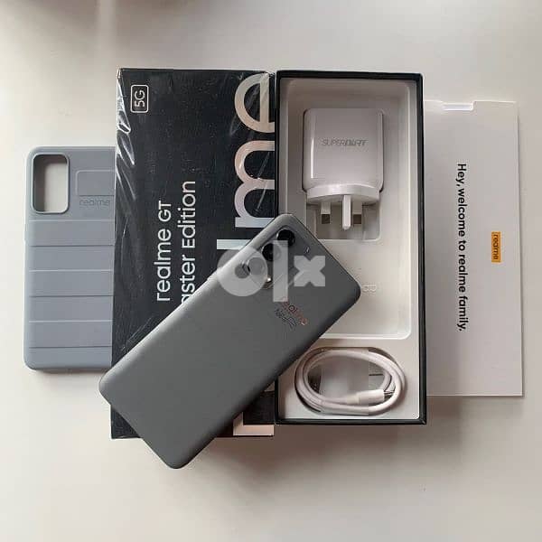 Realme GT master edition 8ram/256rom new in box. 2