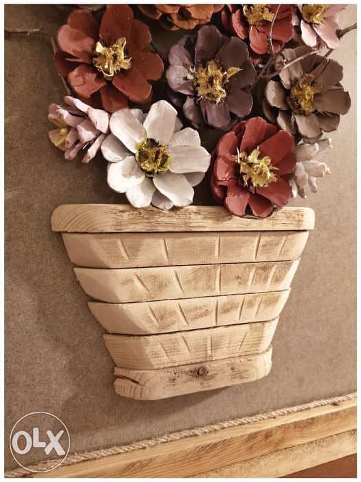 wood vase flowers 3