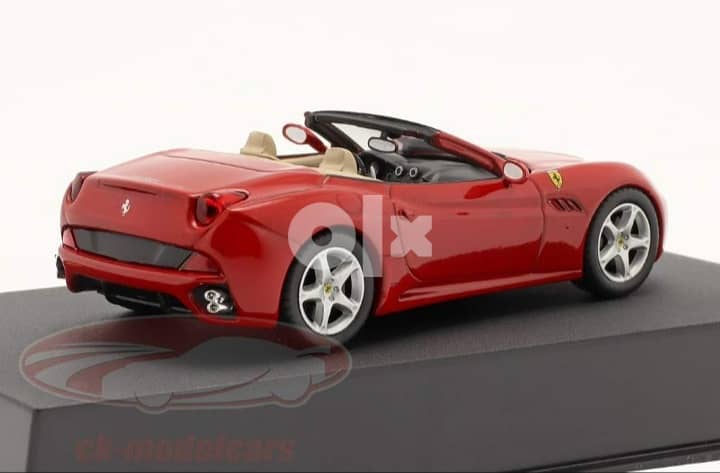 Ferrari California 2008 diecast car model 1:43. 3