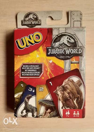 UNO Jurassic World Card game.