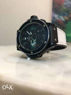 للبيع ساعة HUBLOT مميزة