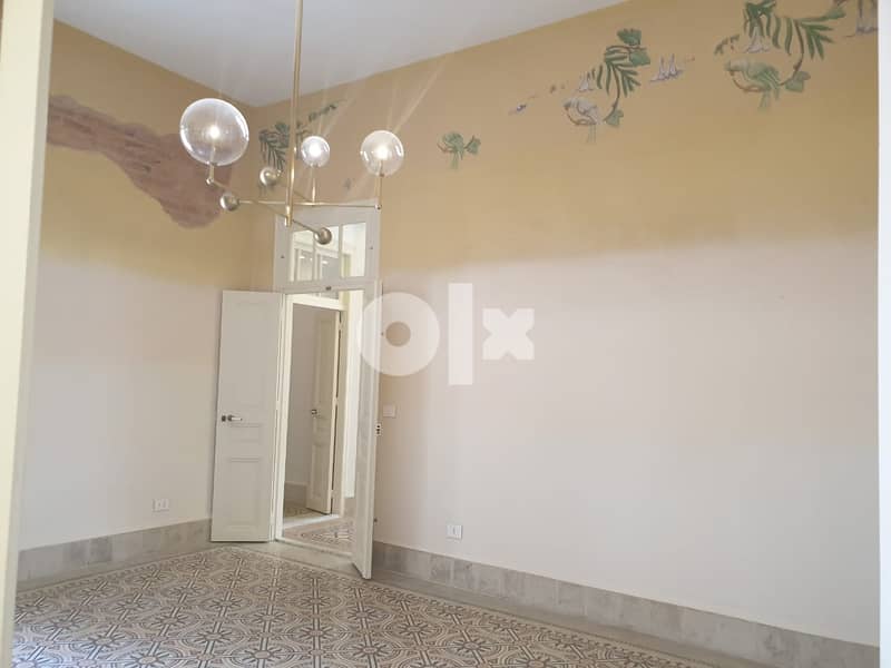 L09297-Vintage and Charming Apartment for Rent in Gemmayze 2