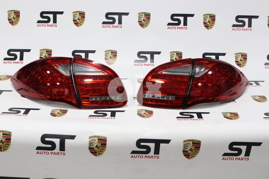 Porsche Cayenne Left Tail-Lights 0