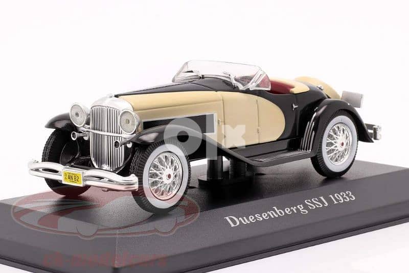 Duesnburg SSJ (1958) diecast car model 1:43. 1