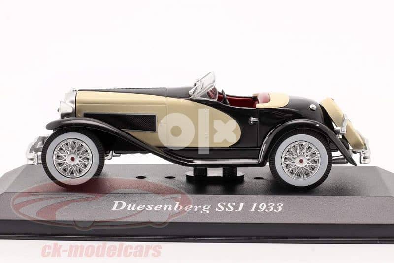 Duesnburg SSJ (1958) diecast car model 1:43. 2