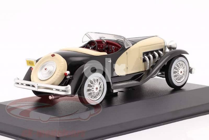 Duesnburg SSJ (1958) diecast car model 1:43. 3