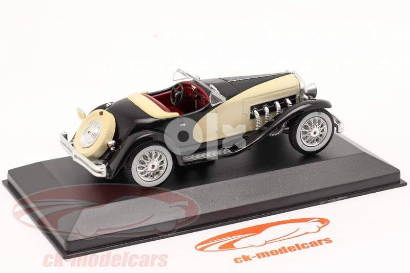 Duesnburg SSJ (1958) diecast car model 1:43. 4