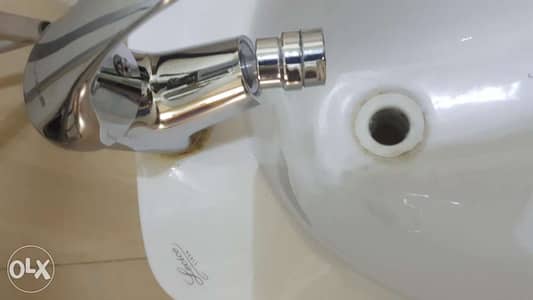 Bidet lecico بيدي ليسيكو مع خلاط فيتاس و٢ فلكسيبل