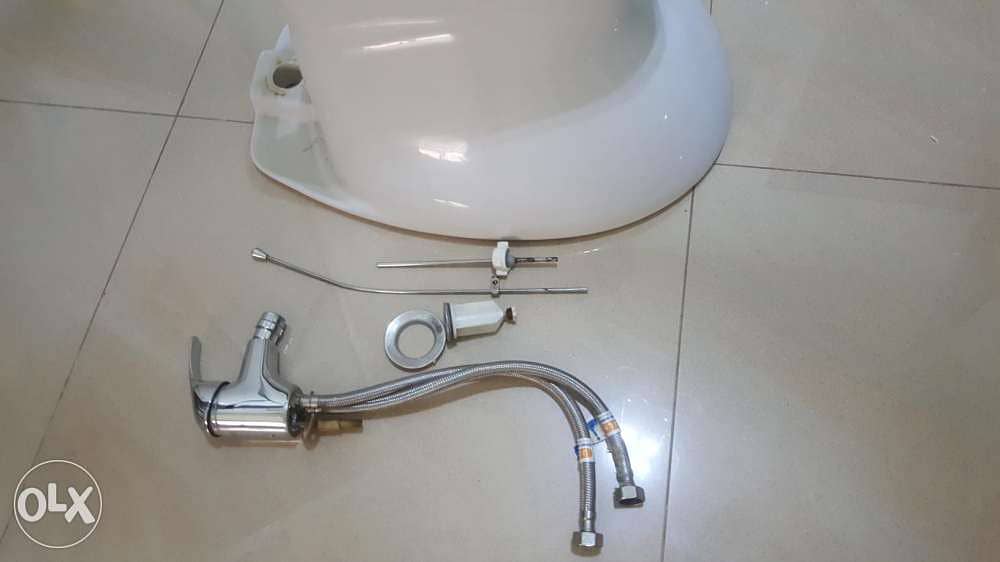 Bidet lecico بيدي ليسيكو مع خلاط فيتاس و٢ فلكسيبل 1