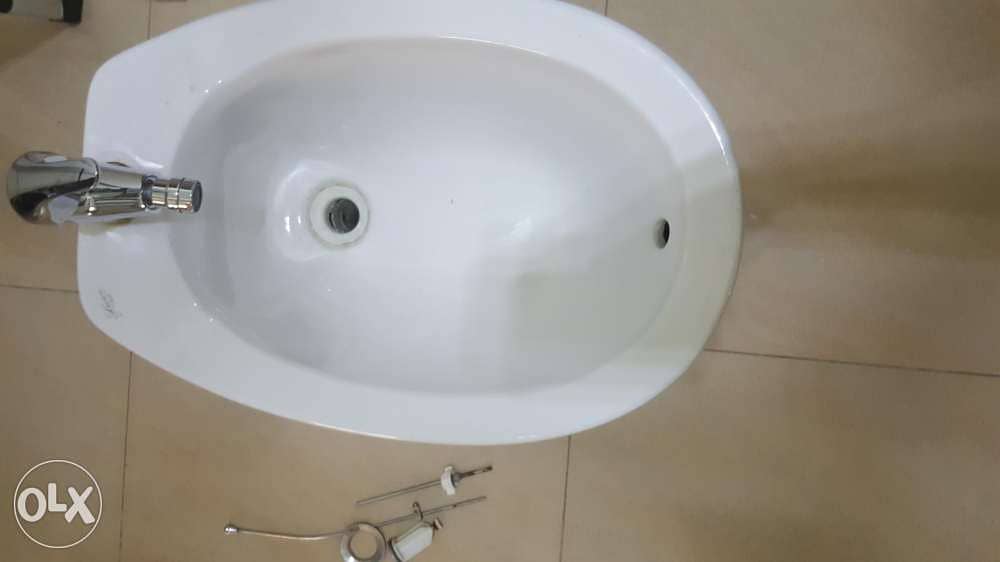 Bidet lecico بيدي ليسيكو مع خلاط فيتاس و٢ فلكسيبل 6