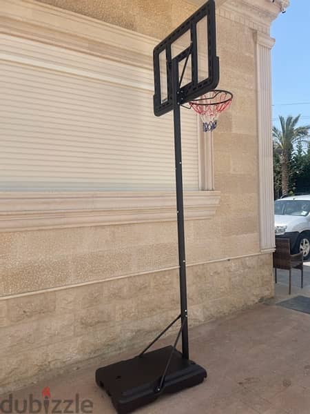 basketball stand 1