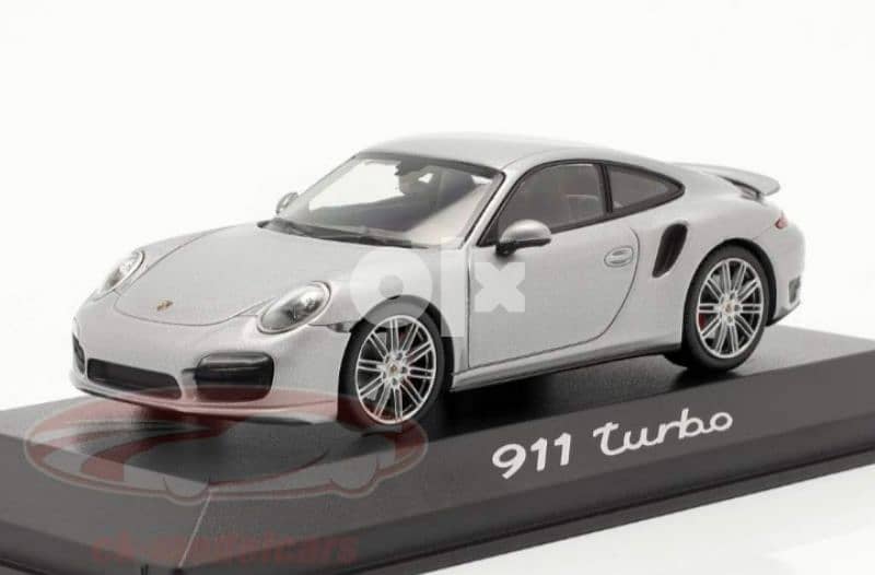 Porsche Turbo 2013 diecast car model 1:43. 1