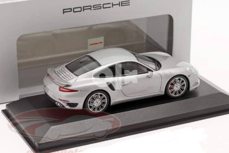 Porsche Turbo 2013 diecast car model 1:43. 4
