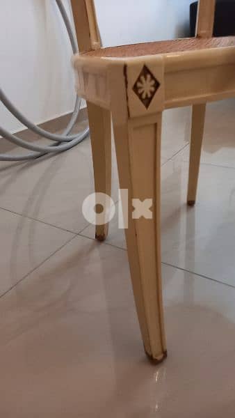 vintage dining table with chairs / غرفة طعام مع ٤ كراسي 5