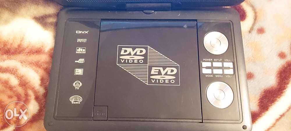 DVD portable 9 inch 30$ 1