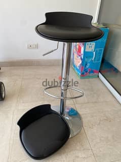 black stool 0
