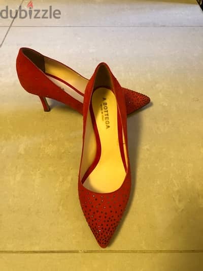 A Bottega pump