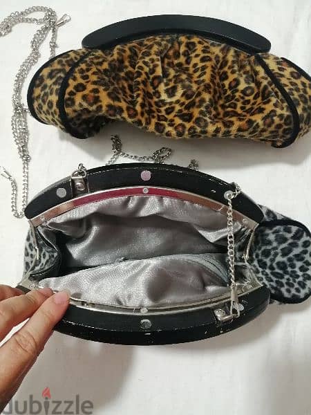 2 handbags leopard patterns 1