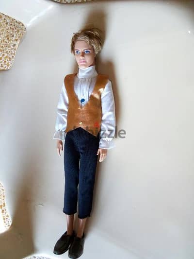 KEN Barbie Mattel Vintage doll 2012 as new doll in complete wear=16$