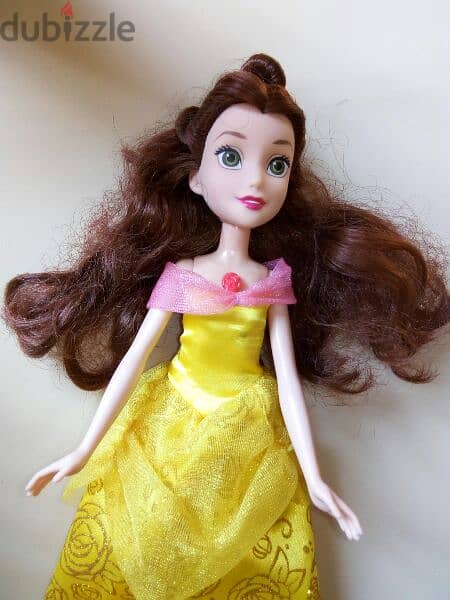 SHIMMERING SONG BELLE BEAUTY &The Beast Hasbro Musical doll=16$ 1