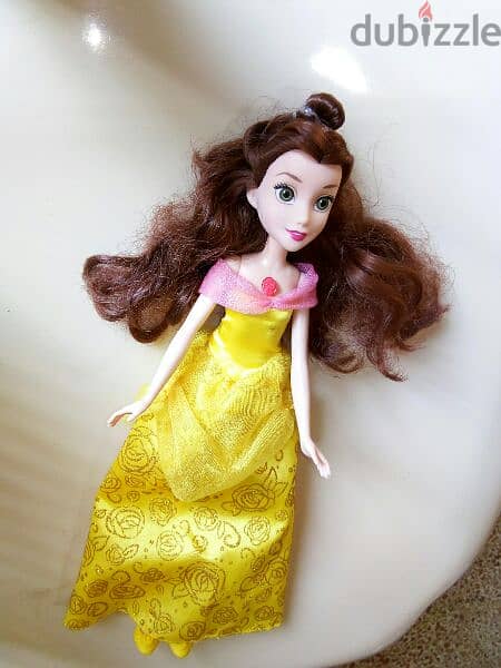 SHIMMERING SONG BELLE BEAUTY &The Beast Hasbro Musical doll=16$ 0