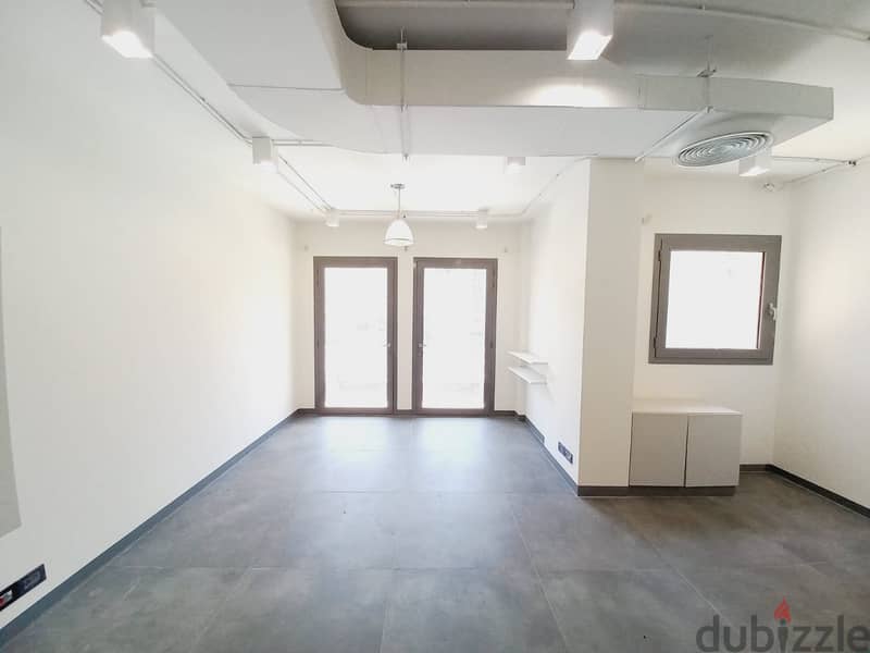 AH22-920 Office for rent in Beirut, Downtown, 125 m2, $2,200 cash 1