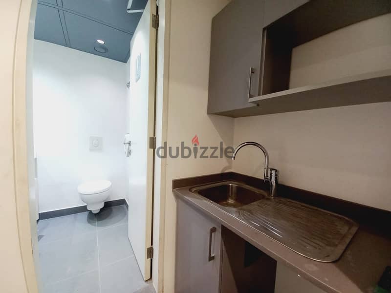 AH22-920 Office for rent in Beirut, Downtown, 125 m2, $2,200 cash 2