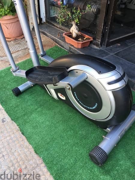 elliptical body sculpture like new very good quality 70/443573 RODGE 1