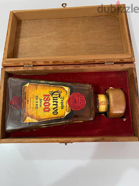antique Cuervo 1800 Anejo bottle 6