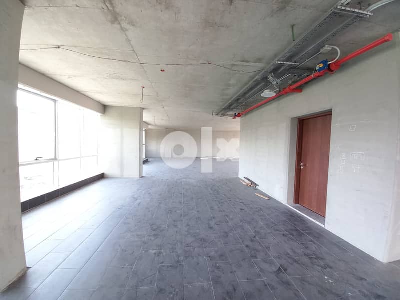 AH22-942 Office for rent in Beirut, Karantina, 400 m2, $5,000 cash 2