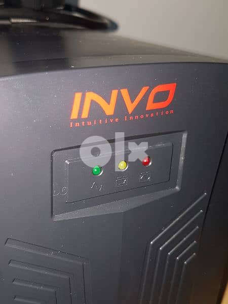 Invo (USA) UPS 1500VA  - 900 W 1