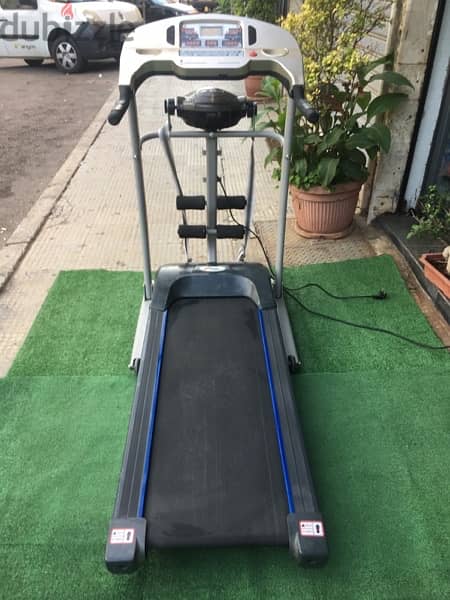 treadmill with vibration like new heavy duty very good quality 5