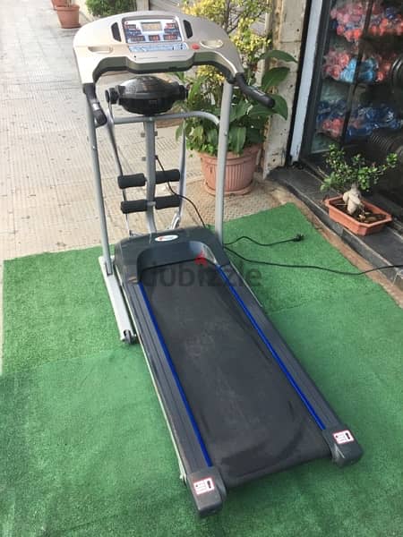 treadmill with vibration like new heavy duty very good quality 8