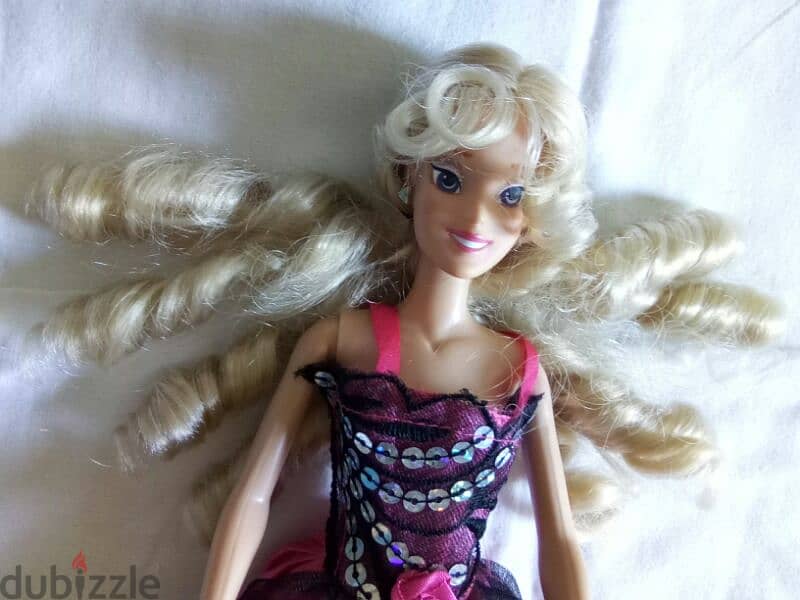 SLEEPING BEAUTY -AURORA Disney original as new doll curly hair=15$ 2
