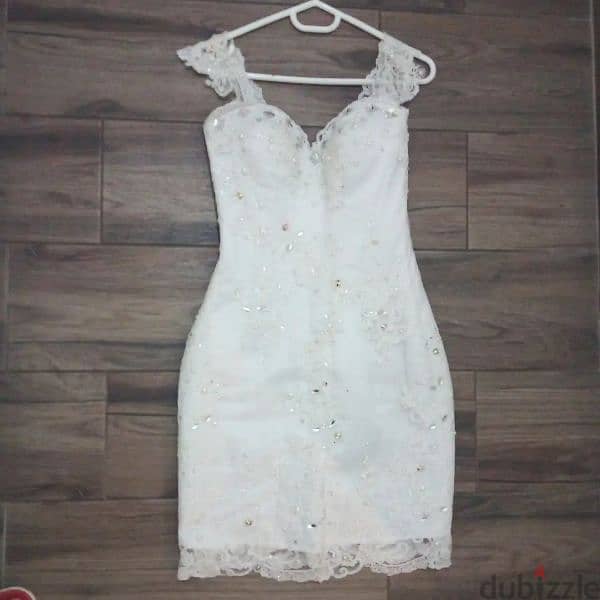 White High Quality Dress 1