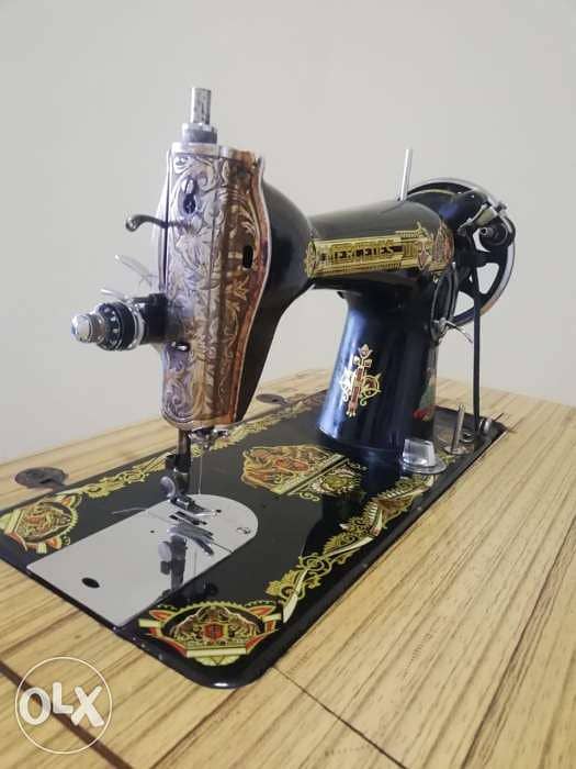 Mercedes old vintage and rare sewing machine , very good condition 2