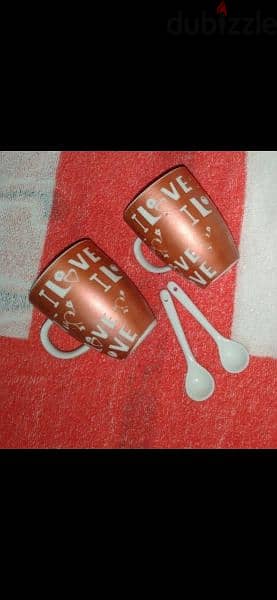 gift set 4pcs 2 mugs & 2 spoons 4
