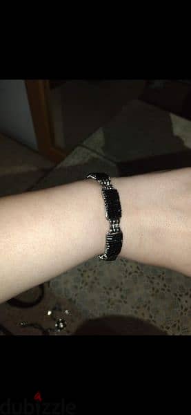 bracelet all black bracelets 2=10$ 1