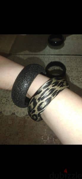 bracelet  bracelets high quality 2 black,1 leopard