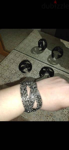 bracelets 3arid kharaz aswad aw rmede   1=7$ or 3=15$ 10