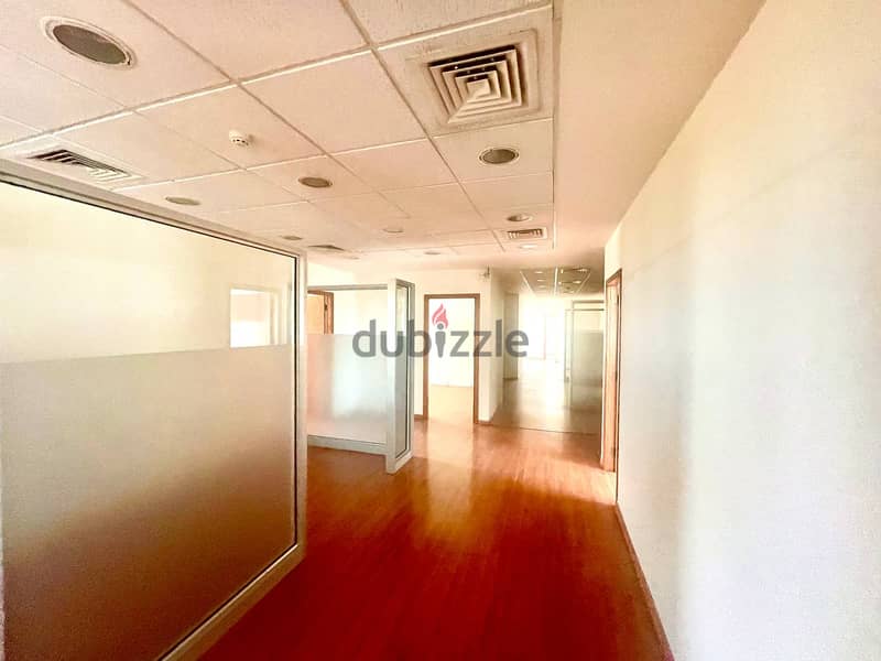JH22-956 Office suit 350m for rent in Sin l Fil 4