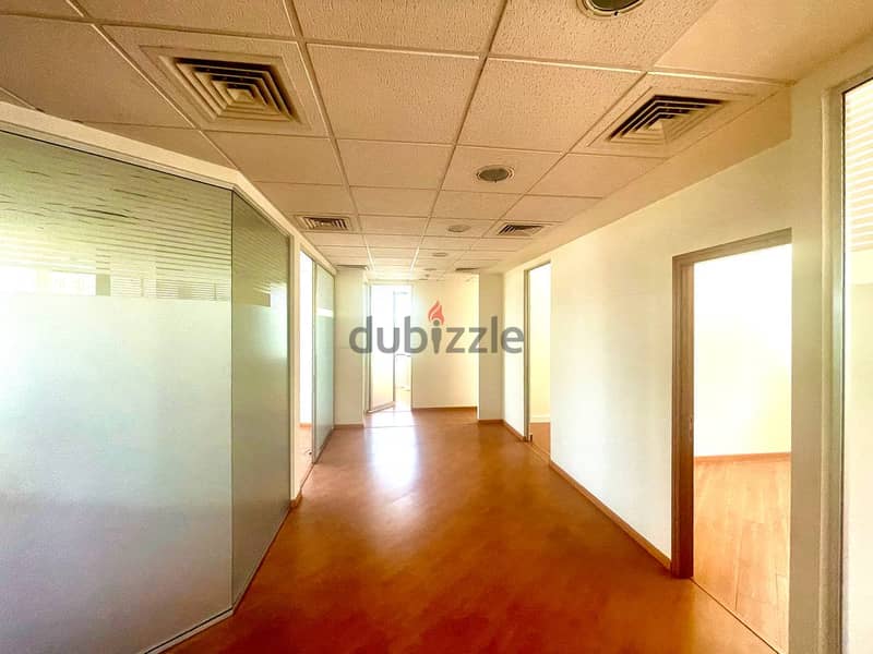 JH22-956 Office suit 350m for rent in Sin l Fil 5