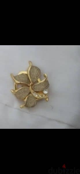 brooch gold flower 1