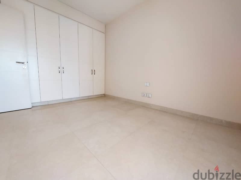 RA22-967  Apartment for rent in Beirut,Hamra, 250 m2, $2666 cash 11