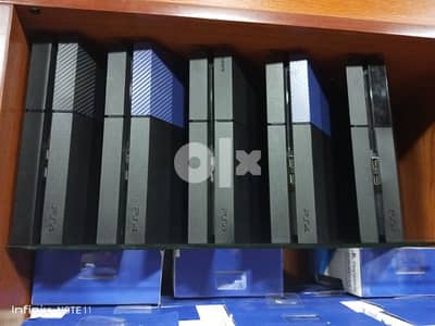 PS4 used like new with warranty