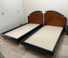2 Beds and bedside table 0